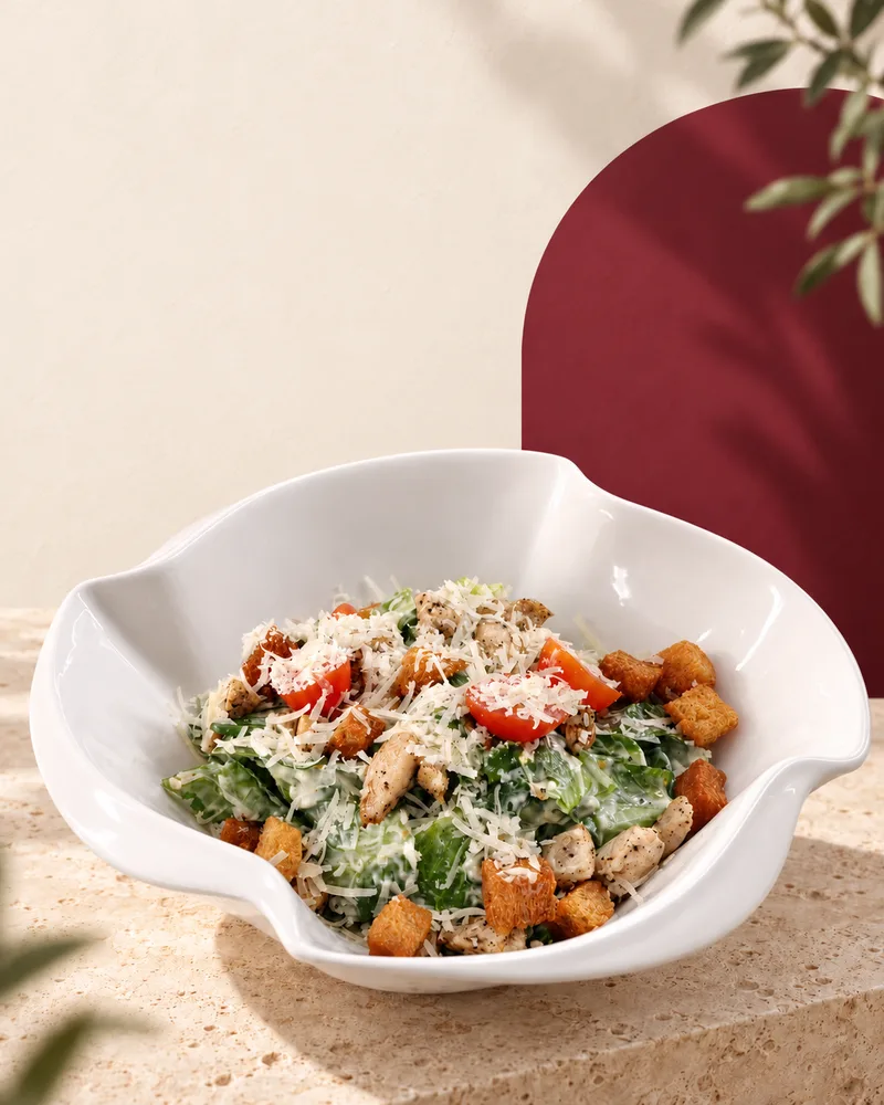 سلطة سيزر بالدجاج — Armada Residence Café & Restaurant