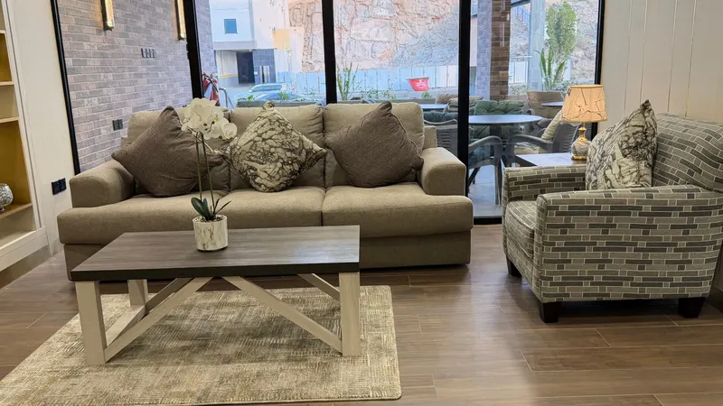 صالة الجناح — طريق المطار
